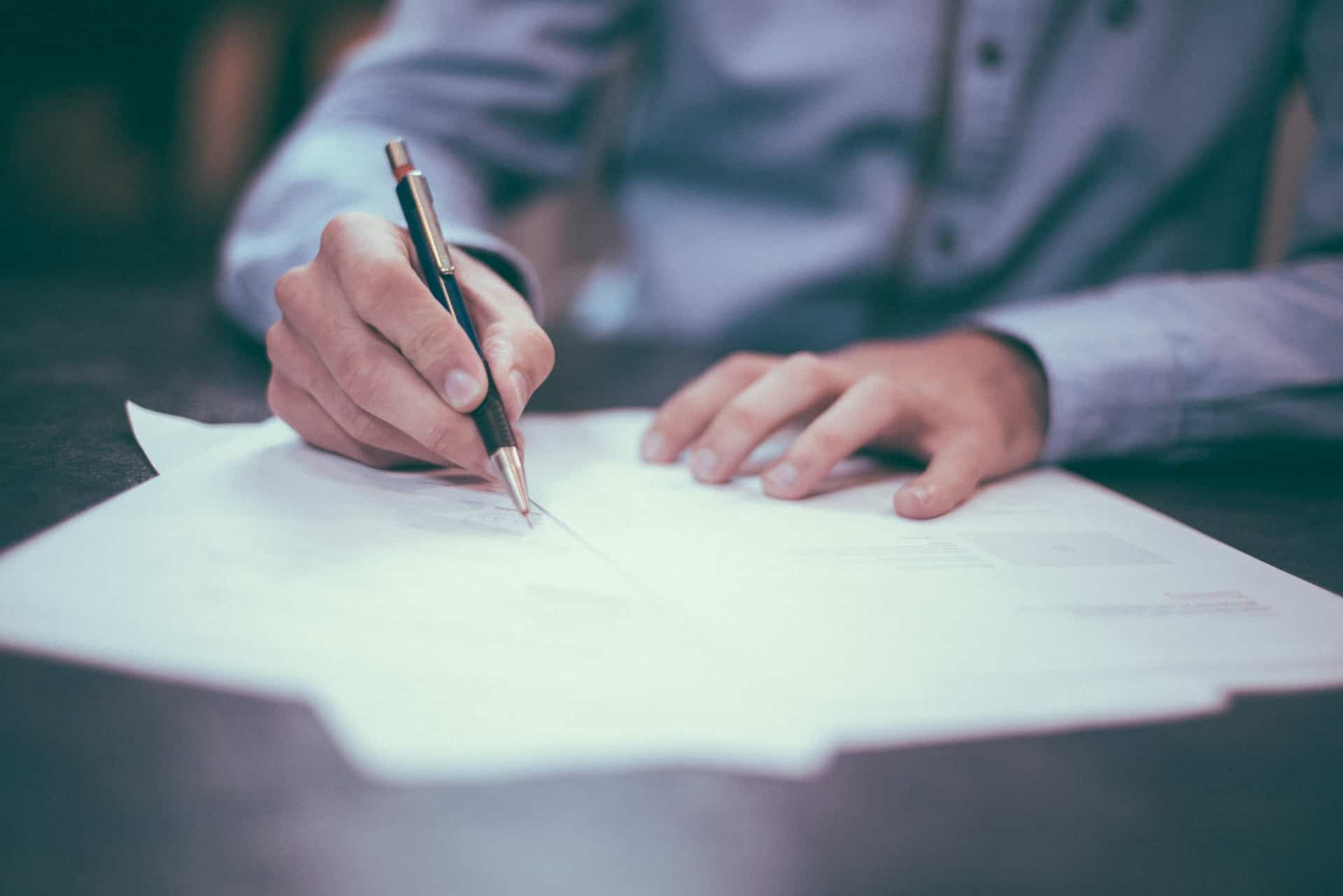 person signing last will and testament